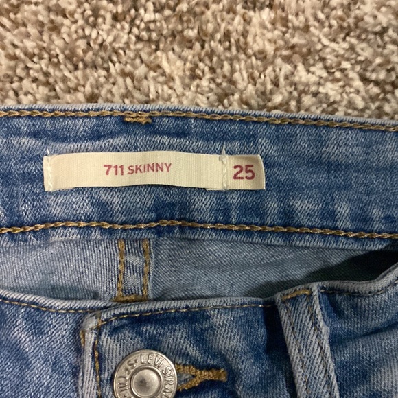 Ripped Levi skinny jeans - Picture 4 of 4